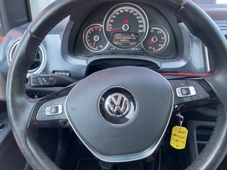 Volkswagen up! Volkswagen up! 1.0 BMT move up! CRUISE / CAMERA / PDC / DAB / AIRCO / MFS / COMPLETE AUTO! - afbeelding nr 8