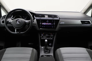 Volkswagen Touran Climate, ACC, Stoelverwarming, Elektrische Achterklep, Trekhaak, 18'' - afbeelding nr 2