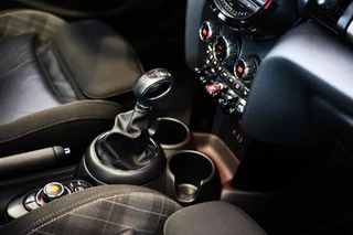 MINI Cooper Mini Mini 1.5 Cooper Chili 5 Deurs / AUT / Navi / Camera / Cruise Control / Open Pano / Led / Pdc / 17 Inch - afbeelding nr 17