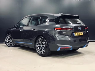 BMW iX BMW IX XDrive40 High Executive 77 kWh 326PK, 360 Cam, Harman/Kardon, 22
