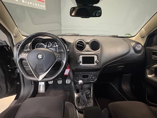 Alfa Romeo MiTo Alfa Romeo MiTo 1.4 Junior Climate control, 17Inch l.m. velgen, Stoelverwarming, PDC - afbeelding nr 2