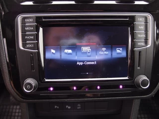 Volkswagen Caddy AUTOMAAT / TREKHAAK / XENON / CAMERA / CARPLAY / STOELVERW / NAVI / CLIMA / PDC - afbeelding nr 12
