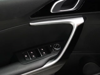 Kia Ceed Kia Ceed 1.0 T-GDi DynamicPlusLine [CARPLAY, CRUISE CONTROL, STOEL EN STUURVERWARMING, HALF LEDER, CAMERA, PDC ACHTER, CLIMATE CONTROL, NAVIGATIE, NIEUWSTAAT] - afbeelding nr 19