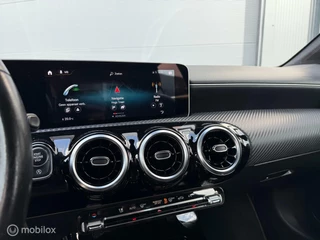Mercedes-Benz A-Klasse Mercedes A-klasse 220 Premium Plus AMG optiek/LED/Clima/19