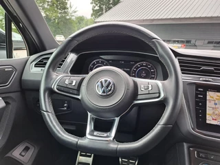 Volkswagen Tiguan Volkswagen Tiguan 2.0 TSI 4Motion Highline R-line | LED | Pano | Trekhaak | Leder | Elek. klep | Virtual | LMV 20