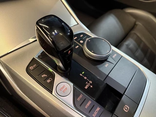 BMW 3 Serie BMW 3-serie 330e High Executive M-Sport LaserLight 12m garan - afbeelding nr 43