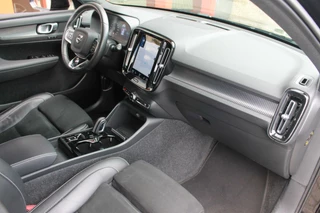 Volvo XC40 Volvo XC40 T4 Recharge R-Design | Stoelverwarming | Parkeercamera | BLIS | Pilot Assist | Electr. Stoelen | Glossy Black | Keyless - afbeelding nr 25