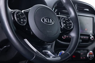 Kia e-Soul Kia e-Soul DynamicPlusLine 64 kWh | NAVI | ECC | PDC - afbeelding nr 9