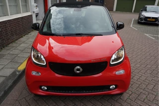 Smart Fortwo Verwarmd stuurwiel | Stoelverwarming | Cruise control | LED pakket | 15inch sportvelgen | Touchscreen Full Map Navigatie | BlueTooth interface | Mirrorlink/ Android Auto | Achteruitrijcamera | Parkeersensoren | - afbeelding nr 12