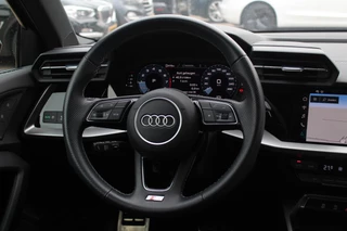 Audi A3 Audi A3 Sportback 30 TFSI S edition 32.429 km! / Virtual Cockpit / Apple CarPlay / Full LED / 17'' / Navigatie / Half leder / Parkeerhulp achter / ACC - afbeelding nr 17