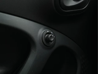 Smart Forfour Smart Forfour EQ Business Solution Cool&Audio Pack 18 kWh [ 3-Fase ] (INCL-BTW) *FULL-LEATHER | AIRCO | DAB | CRUISE | COMFORT-SEATS | 15''ALU* - afbeelding nr 20