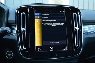 Volvo XC40 Rijklaarprijs-Garantie Leder Interieur Panorama dak Led Camera - afbeelding nr 24