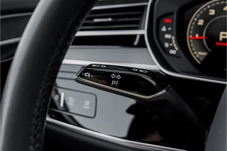 Audi A8 Audi A8 55 TFSI Quattro ProLine Plus B&O Matrix Schuifdak 4Wielsturing 20