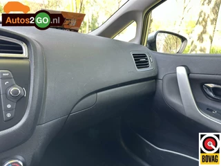 Kia cee'd Kia cee'd Sportswagon 1.4i  ComfortPlusLine Navigator I Navi I Cruise Controle I Camera I - afbeelding nr 9