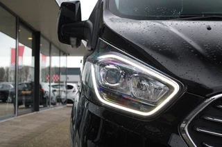 Ford Tourneo Custom Ford Tourneo Custom 320 1.0 EcoBoost L1H1 PHEV Titanium | Hybride voertuig met groot accupakket| 8 persoons | marge geen BTW en incl. BPM | 8persoons personen Bus | ideaal voor personen vervoer | - afbeelding nr 4