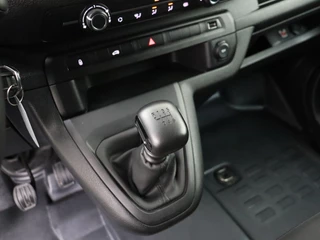 Opel Vivaro Opel Vivaro 1.5Turbo 120PK Lang Imperiaal | Trekhaak | Navigatie | Camera | Airco | Cruise | 3-Persoons - afbeelding nr 16
