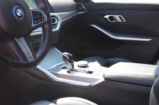 BMW 3 Serie BMW 3-Serie Touring (g21) 330e 292pk Aut Hybrid M-Sport Business Edition Plus | PanoramaDak | Trekhaak wegklapbaar | 360° Camera  | Nwpr €72.000,- | - afbeelding nr 29