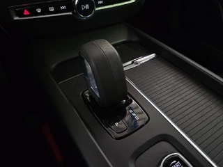 Volvo V60 Volvo V60 2.0 B3 Momentum Advantage / CarPlay / Navi / NL Auto - afbeelding nr 34