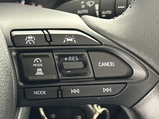 Toyota Yaris Toyota Yaris 1.5 Hybrid 115 Business | Parkeersensoren voor + achter | Stuurverwarming | Stoelverwarming - afbeelding nr 23