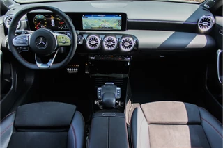 Mercedes-Benz A-Klasse Mercedes-Benz A-Klasse 180 AMG | Sfeer | Burmester | Dealer O.H. - afbeelding nr 5