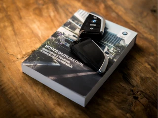 BMW 5 Serie BMW 5 Serie Touring 530e Sportline 293Pk Automaat (APPLE CARPLAY, GROOT NAVI, DEALER ONDERHOUDEN, CAMERA, SFEERVERLICHTING, LEDER, SPORTSTOELEN, ADAPTIVE CRUISE, TREKHAAK ELEKTRISCH, NIEUWSTAAT) - afbeelding nr 33