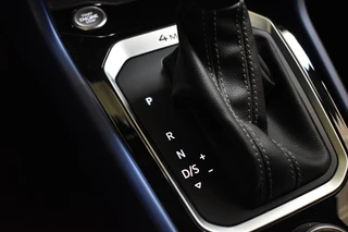 Volkswagen T-Roc CAMERA/BEATS/AKRAPOVIC/TREKHAAK - afbeelding nr 43