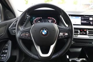 BMW 1 Serie BMW 1 Serie 118i Executive Business Aut. NAP/Sportstoelen/Live Cockpit Prof - afbeelding nr 19