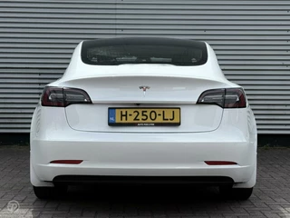Tesla Model 3 Tesla Model 3 Standard RWD Plus 60 kWh Trekhaak Panoramadak Zwart Leder 18