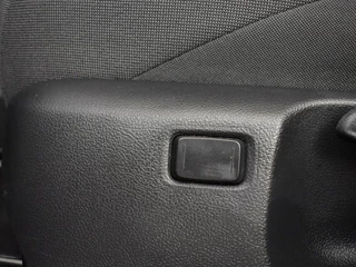 Toyota C-HR Toyota C-HR 2.0 Hybrid 200 First Edition | Parkeersensoren V+A - afbeelding nr 26