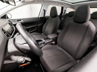 Peugeot 308 Peugeot 308 SW 1.2 PureTech Sport (PANORAMADAK, APPLE CARPLAY, GROOT NAVI, PARKEERSENSOREN, GETINT GLAS, SPORTSTOELEN, LANE ASSIST, CRUISE, NIEUWE APK, NIEUWSTAAT) - afbeelding nr 14