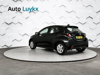 Toyota Yaris Toyota Yaris 1.5 Hybrid 115 Business | Parkeersensoren voor + achter | Stuurverwarming | Stoelverwarming - afbeelding nr 3