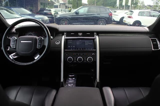 Land Rover Discovery Land Rover Discovery 3.0 Td6 HSE Luxury 7p. / Trekhaak / Panoramadak / 360Camera / 22'' / Volleder / Virtual Cockpit / Stuurverwarming / Keyless / Luchtvering / Meridian / DAB / Stoelverwarming / Cruise Control - afbeelding nr 2