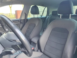 Volkswagen Golf Volkswagen Golf 1.5 TSI Highline Business R-Line - CARPLAY / ALCANTARA / FLIPPERS / P.SENSOREN V+A / STOELVERW. / DAB+ / FULL LED! - afbeelding nr 23