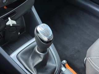 Renault Clio Renault Clio TCe 90 Limited Navi Airco Bluetooth Cruise - afbeelding nr 34