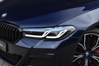 BMW 5 Serie | Laserlight | 20'' Velgen | 360 Camera | Comfort Zetels | Head-Up | - afbeelding nr 33