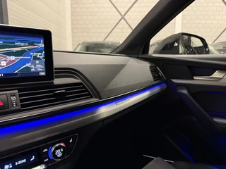 Audi Q5 Audi Q5 55 TFSI e quattro Competition 367PK S-Line PANO/LUCHTVERING/TREKHAAK/360CAMERA/MASSAGE/KEYLESS/MATRIX/VIRTUAL/CARPLAY/SFEER/19