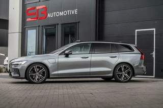Volvo V60 Volvo V60 2.0 T6 340PK AWD R-Design Head Up|360|Pano|Bomvol! - afbeelding nr 4