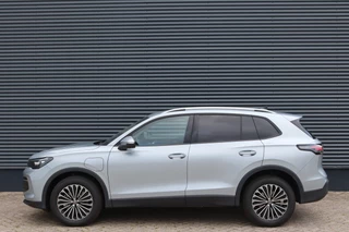 Volkswagen Tiguan Volkswagen Tiguan 1.5 eHybrid 204pk Edition IQ.Light/Keyless/Camera/DCC/ACC/Winterpakket/Elek. klep/Dodehoek/trekhaak wegkl. - afbeelding nr 3