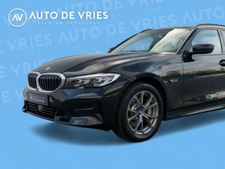 BMW 3 Serie BMW 3-serie Touring 330e 293pk Sport Line | Full LED | Sportstoelen | Adaptive cruise | Trekhaak - afbeelding nr 35