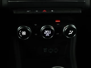 Renault Captur Renault Captur 1.0 TCe Intens | Trekhaak | Camera | Carplay |  Climate control | Keyless | Full LED | Cruise control | Bluetooth | Getint glas - afbeelding nr 25