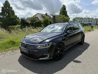 Volkswagen Passat - 127721454-0