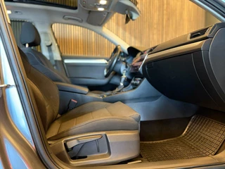 Škoda Superb Skoda Superb Combi 2.0 TDI Laurin & Klement Pano 190pk DSG - afbeelding nr 40
