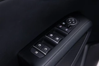 Kia e-Soul Kia e-Soul DynamicPlusLine 64 kWh | NAVI | ECC | PDC - afbeelding nr 8