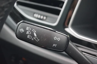 Volkswagen Polo Volkswagen Polo 1.0 TSI DSG R-Line Panodak/ Camera / Virt. cockpit / IQ LED/ 17L - afbeelding nr 46