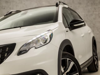 Peugeot 2008 Automaat (PANORAMADAK, APPLE CARPLAY, NAVIGATIE, CLIMATE, STOELVERWARMING, LEDER, SPORTSTOELEN, GETINT GLAS, CRUISE, LM VELGEN, NIEUWSTAAT) - afbeelding nr 17