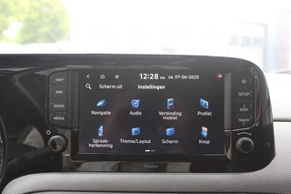 Hyundai i10 Hyundai i10 1.2 Premium Navi/Carplay/Cam/Pdc/wint/All weather 15