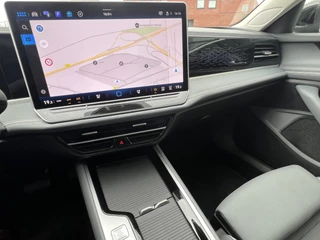 Volkswagen Passat Navigatie Panoramadak Trekhaak IQ Light Leder Elek Stoelen + Verwarming + Koeling + Massage 360 Camera Extra Getint Glas Vol Opties BTW Auto MHEV - afbeelding nr 14