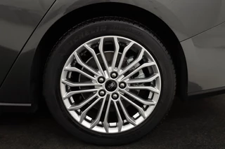 Ford Focus Ford Focus 1.0 EcoBoost Titanium | Trekhaak | Camera |  Full LED | Navigatie | Keyless | Park Assist | Climate control | Getint glas - afbeelding nr 27