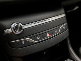 Peugeot 308 Peugeot 308 SW 1.2 PureTech Sport (PANORAMADAK, APPLE CARPLAY, GROOT NAVI, PARKEERSENSOREN, SPORTSTOELEN, GETINT GLAS, CRUISE, LANE ASSIST, NIEUWE APK, NIEUWSTAAT) - afbeelding nr 10
