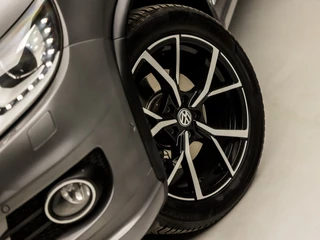 Volkswagen Tiguan Volkswagen Tiguan 1.4 TSI R-Line Sport 150Pk Automaat (PANORAMADAK, NAVIGATIE, XENON, CAMERA, LEDEREN SPORTSTOELEN, STOELVERWARMING, KEYLESS, CRUISE, NIEUWE APK, NIEUWSTAAT) - afbeelding nr 20
